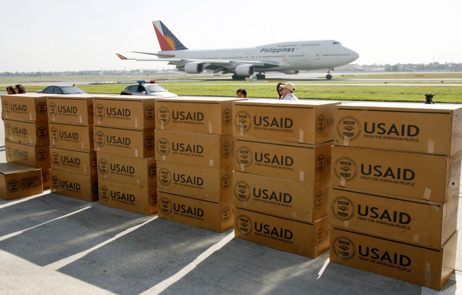 ארגזי סיוע של USAID