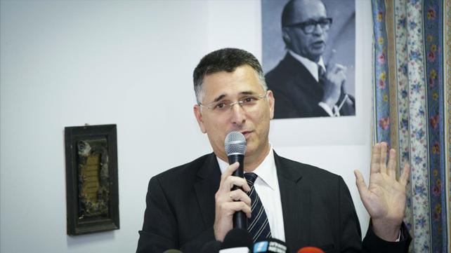 גדעון סער