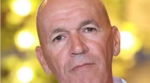 אישום: דקר את שכנו מחוץ לבית הכנסת - והותיר אותו לדמם למוות