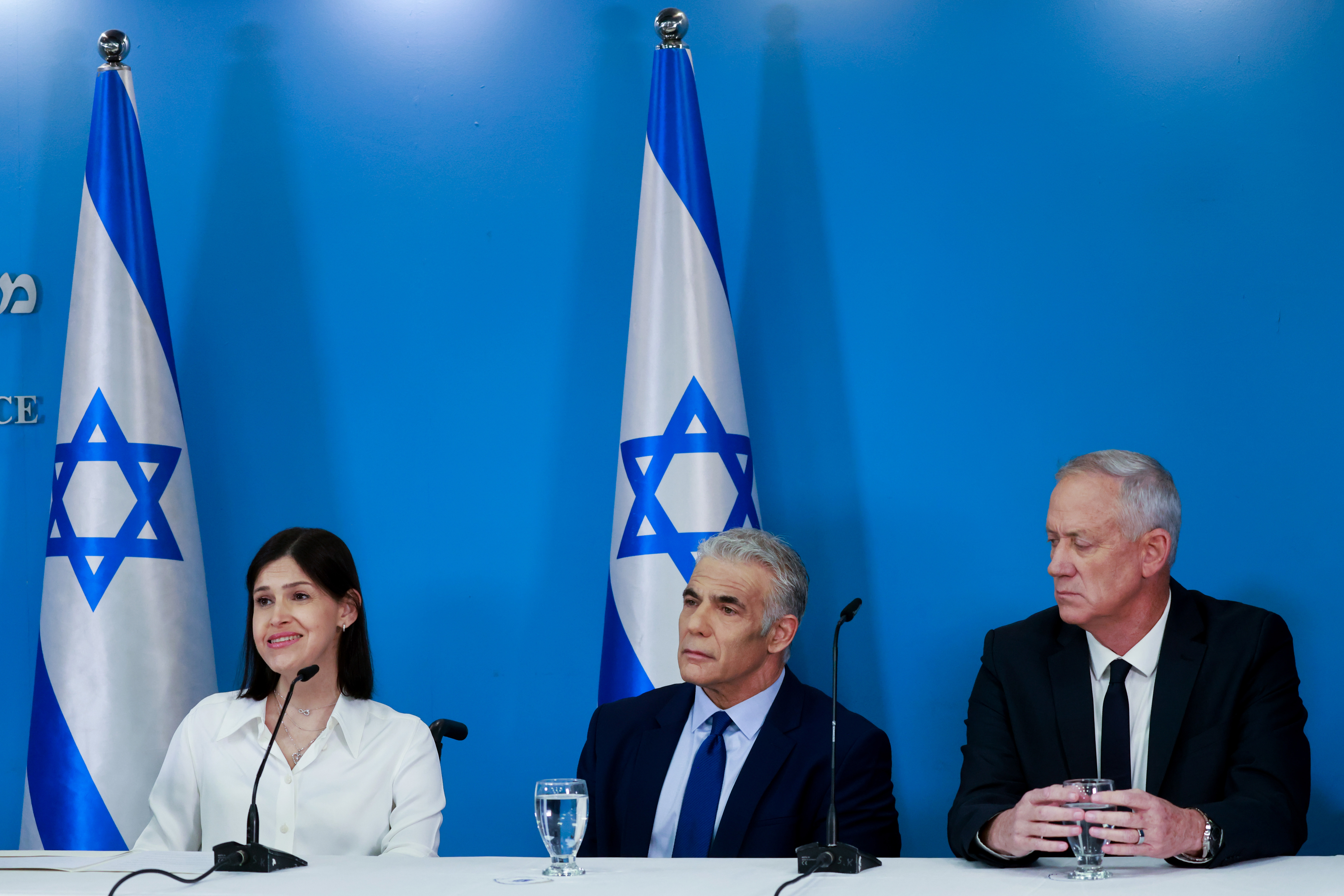 בני גנץ יאיר לפיד קארין אלהרר
