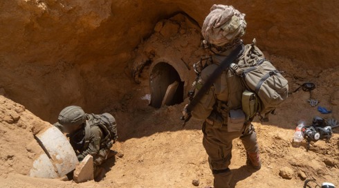 מנהרה בעומק 20 מטרים עם מספר חדרים: תיעוד הכוחות שחילצו את גופות החטופים