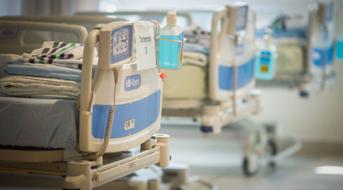 צוות אנונימי ואסירים באזיקים: כך מתנהל הטיפול במחבלים