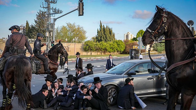 הפגנות חרדים נגד מעצר עריקים