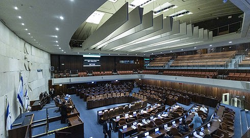 כדי להספיק בקדנציה הנוכחית: הכנסת אישרה את פיצול הצעת חוק התקשורת