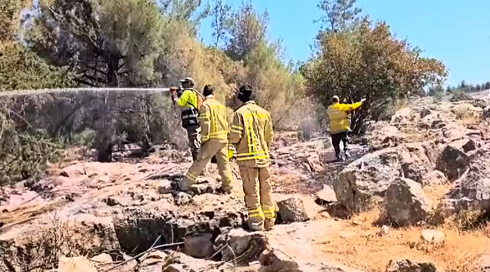 מעל מאה רקטות ביום: 2 פצועים קל בקצרין ושריפות בעשרות מוקדים