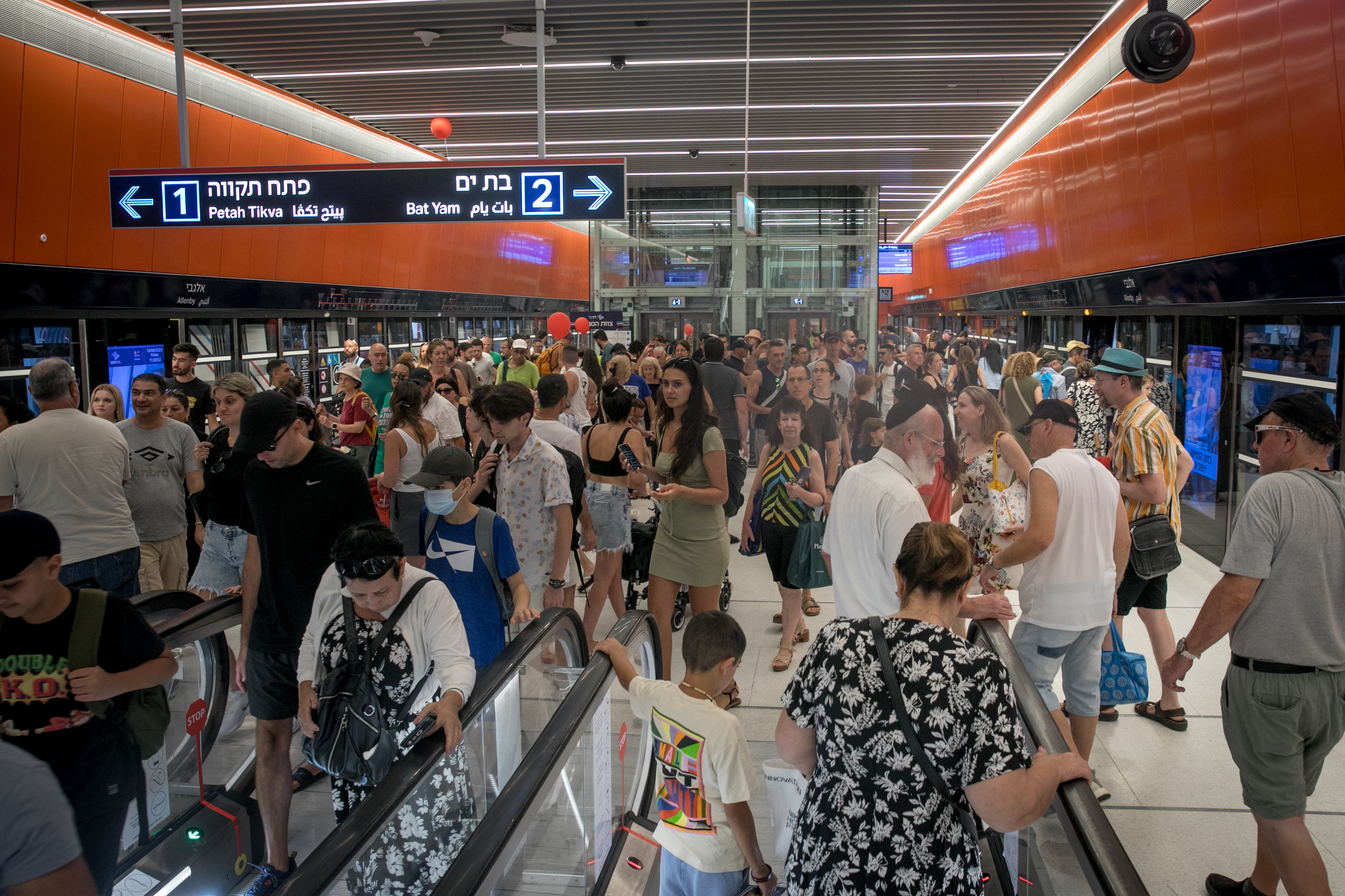 פתיחת הרכבת הקלה, 18.08.23