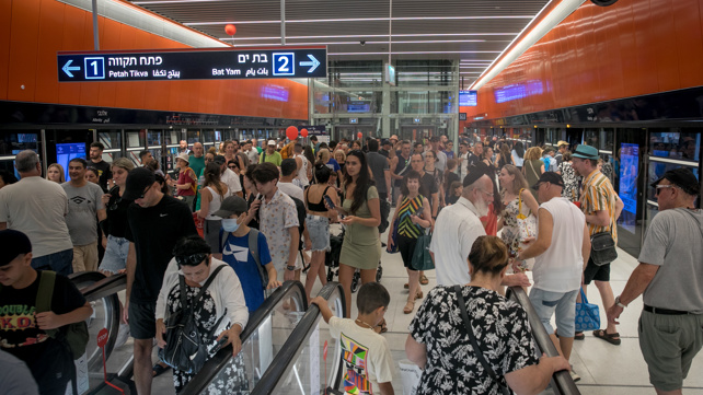 פתיחת הרכבת הקלה, 18.08.23