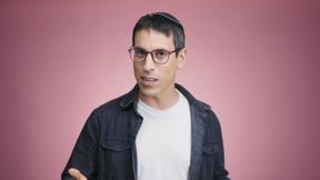 כאן מציינים
