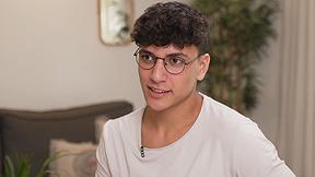 כאן מקשיבים