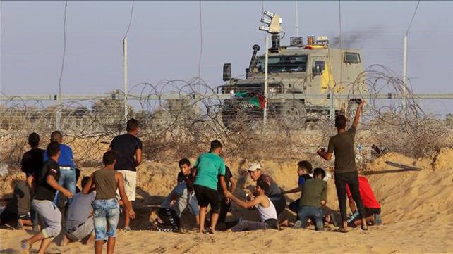 ג'יפ צה"ל מול המפגינים על גדר הגבול בעזה 06.09.19
