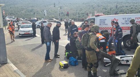 יצא מהרכב ורץ לדקור: מחבל ניסה לבצע פיגוע באזור אריאל - וחוסל