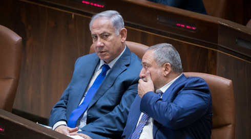 ליברמן לצד נתניהו: המפכ"ל צריך להתמקד בפשיעה, וראש הממשלה בניהול מדינה