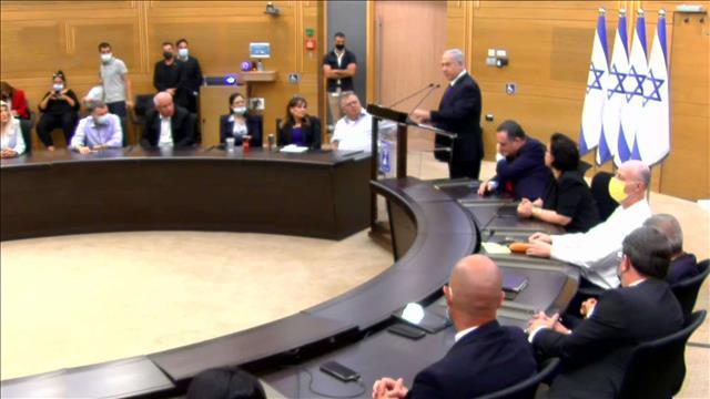 מיכאל שמש//המיקרופונים פתוחים