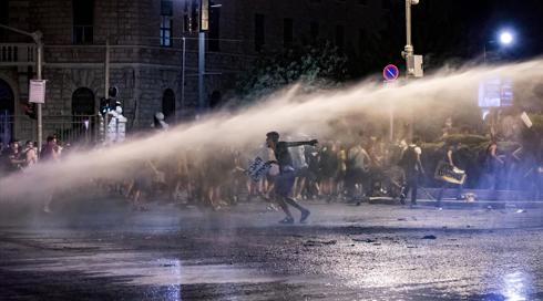 נגד זרם המכת"זית: המפגינים שנפגעו מאלימות שוטרים משחזרים