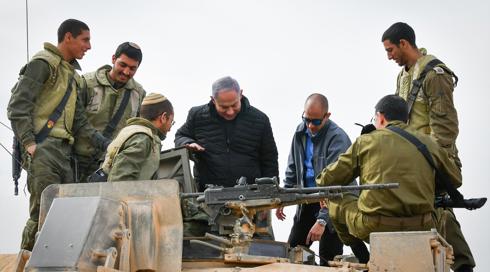 שרים נגד נתניהו: מתזמן את פינוי חאן אל אחמר לבחירות