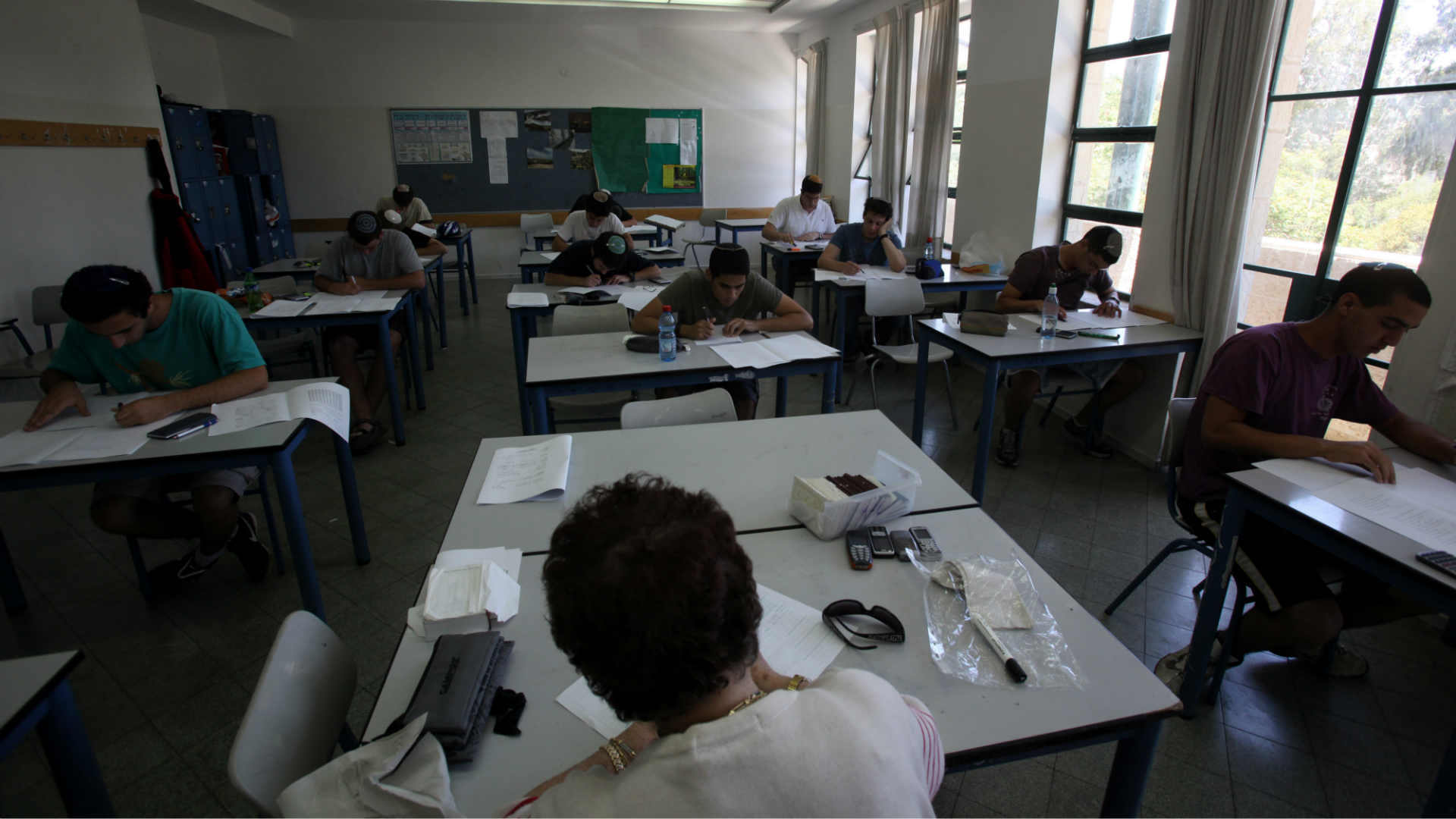 תלמידים בבית ספר תיכון
