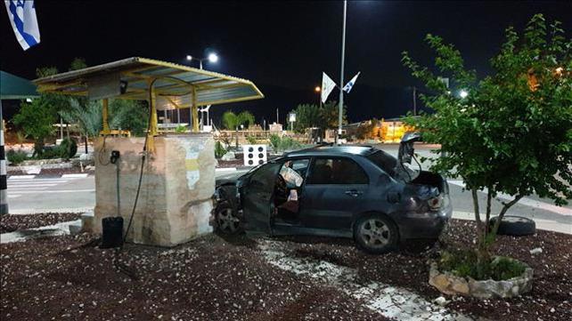 הרכב ניסיון פיגוע דריסה במעבר ריחן 29 באפריל