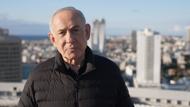 ראש הממשלה בנימין נתניהו על גג הקריה בתל אביב