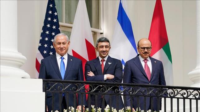 נתניהו ושרי החוץ של איחוד האמירויות ובחריין בטקס החתימה בבית הלבן 15.09.20