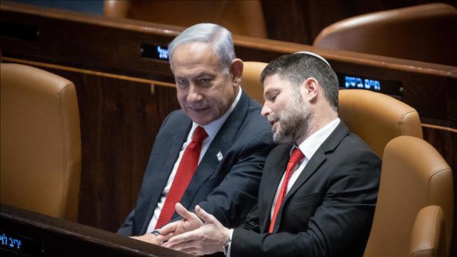בצלאל סמוטריץ' ובנימין נתניהו בכנסת 20.02.23