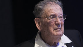 פרופסור יהודה באואר