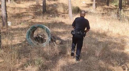 כיסה את הגופה בחול ועלים: בן 27 מזרזיר יואשם ברצח אימו