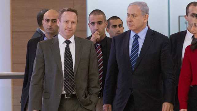 ארי הרו עם רה"מ נתניהו