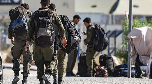חייל צה"ל נפצע קשה מירי בבסיס צבאי במרכז הארץ, מצ"ח פתחו בחקירה
