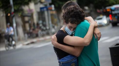 מתי נוריד מסכות ומתי המשק יחזור לשגרה?