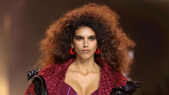סאן מזרחי בתצוגה של ויקטוריה'ס סיקרט בניו יורק, לפנות בוקר