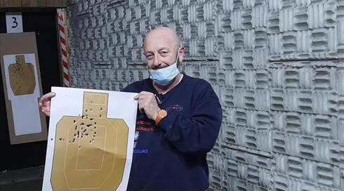 תכנן את הרצח ממארס ונראה במצלמות המעקב מחוץ לבית הנרצח ולבית הכנסת