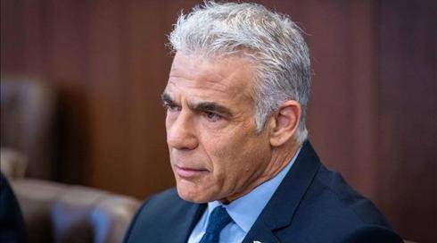 פרסום ראשון: התרגיל של לפיד - כמה כסף יקצצו מתקציבי הביטחון והבריאות?