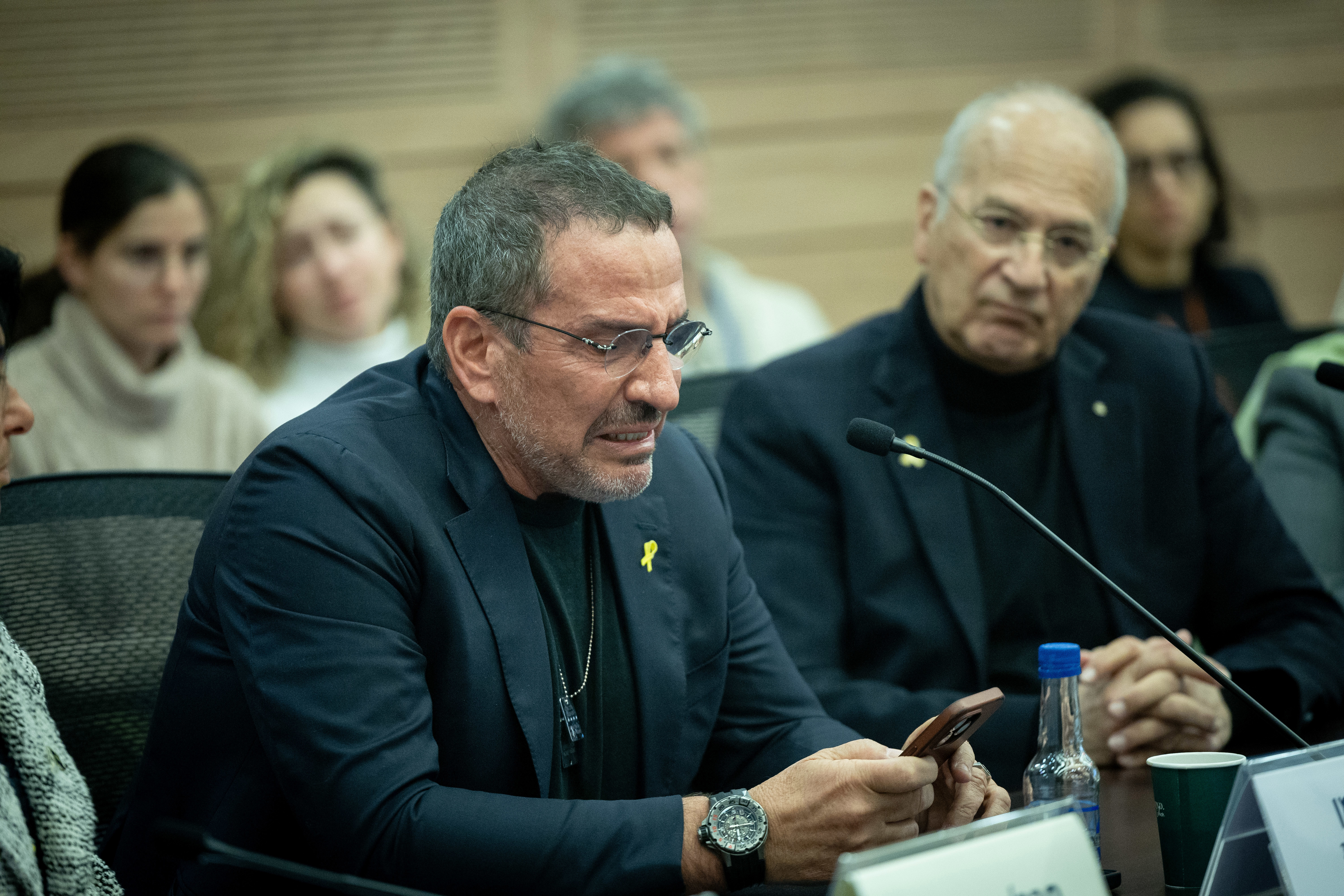 איש עסקים אייל ולדמן בוכה ועדת המדע פרס ישראל 3.3.24 F240303YS21