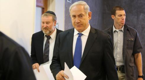 מנדלבליט: קבלת הכסף של נתניהו מבן דודו אינה פלילית – אך מצריכה אישור