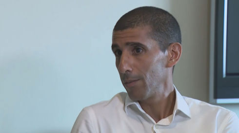 "הילדה הפכת להיות רוח רפאים"