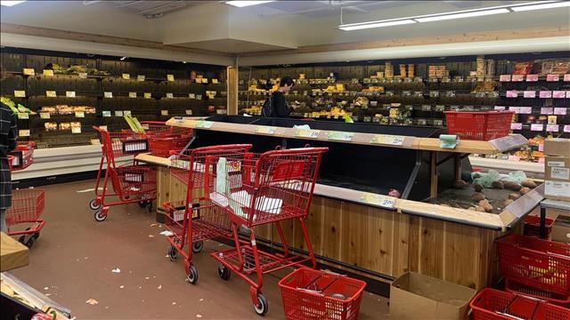 מדפים ריקים באחד ממרכזי הקניות בניו יורק שבארה"ב, 12.03.20