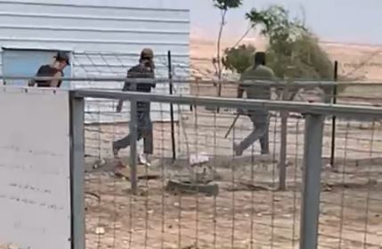 התוקפים בדרך לבית הספר