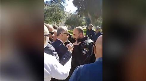 לאחר העיכוב: השגריר הירדני עלה להר הבית
