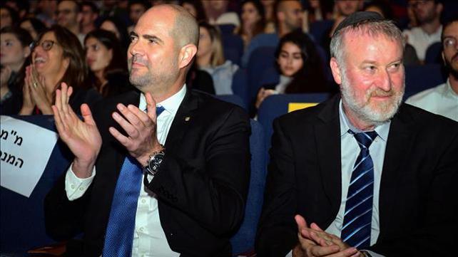 אמיר אוחנה ואביחי מנדלבליט