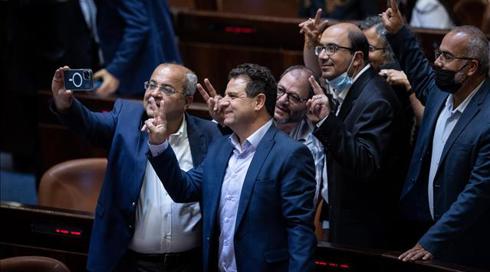 למה הקרבות בין רע"ם והמשותפת הם התקווה של ערביי ישראל?