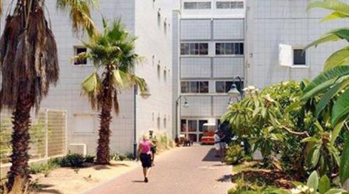 אושפזה בכפייה בבית חולים פסיכיאטרי והתלוננה על אונס - התלונה לא נחקרה