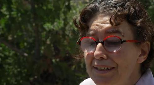 "למה האישה צריכה להיות כלואה?": האישה המאוימת שדורשת לפקח על גברים אלימים