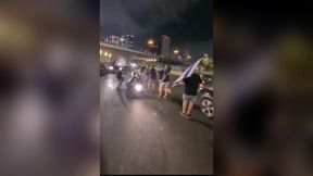 אופנוע פוגע במפגינים באיילון 08.07.23