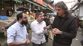 שי שטרן ומנדי ביתאן בשוק התקווה
