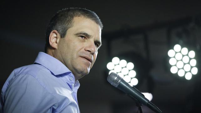 גל הירש בהשקת מפלגתו מגן בראש העין, ינואר 2019