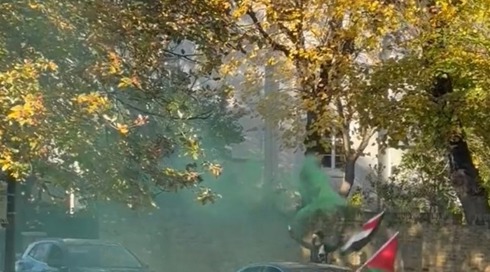 בצאתן מבית הכנסת: משפחות יהודיות הותקפו בלונדון