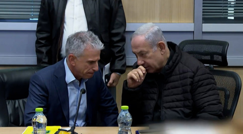 בגלל המלחמה: נתניהו ביקש לדחות את המשפט נגדו בתיק האלפים