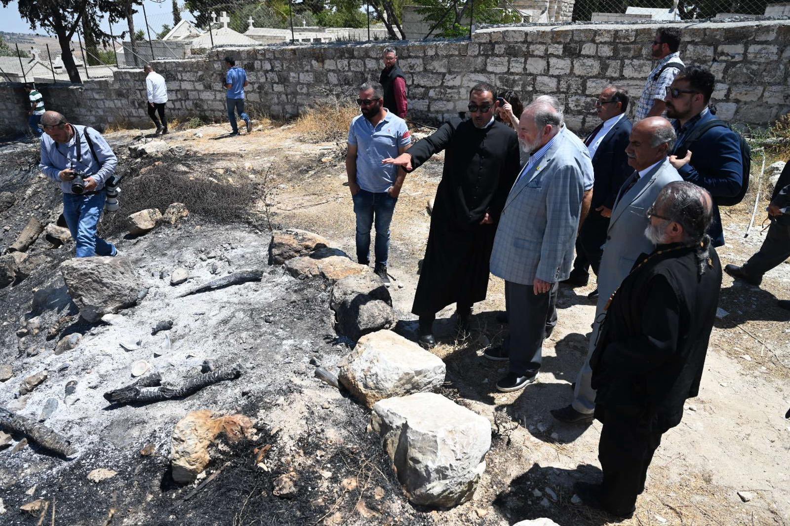 השגריר האקבי בסיור בא-טייבה שברמאללה
