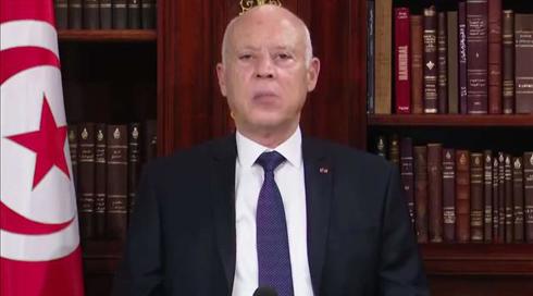"מי שיירה כדור יקבל מטר כדורים": הכאוס בתוניסיה עם הדחת רה"מ