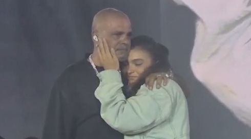 אייל גולן בדמעות בפארק הירקון: "חשבתי לפרוש ממוזיקה"